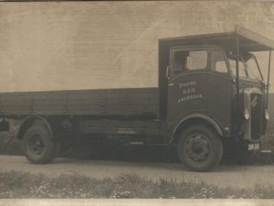 Flatbed - Overcab Straw Bales Carrier?