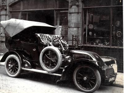 Daimler Car outside Lacre Works London
